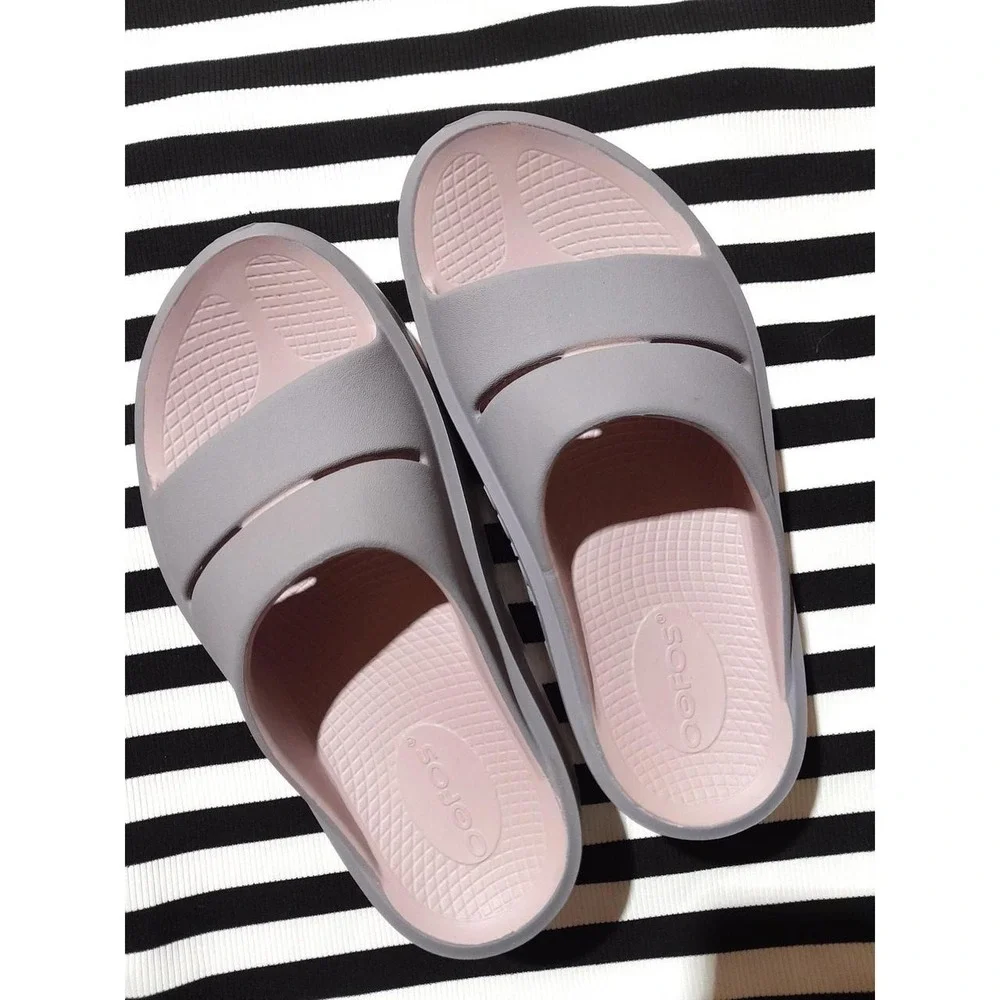 OOFOS Women's Gray and Pink Slide Slippers - Picture 8 of 8
